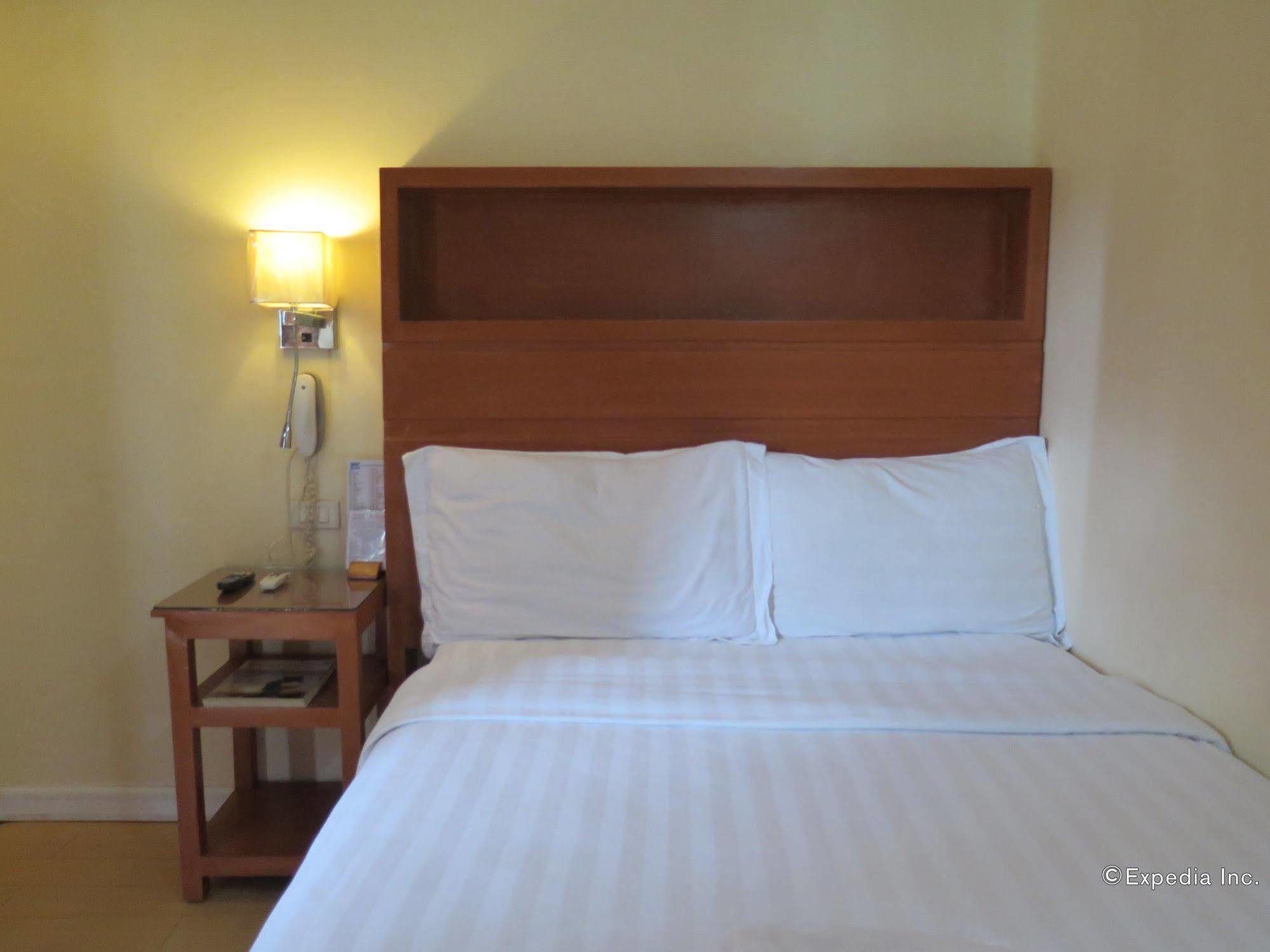 La Gloria Residence Inn Cebu Esterno foto