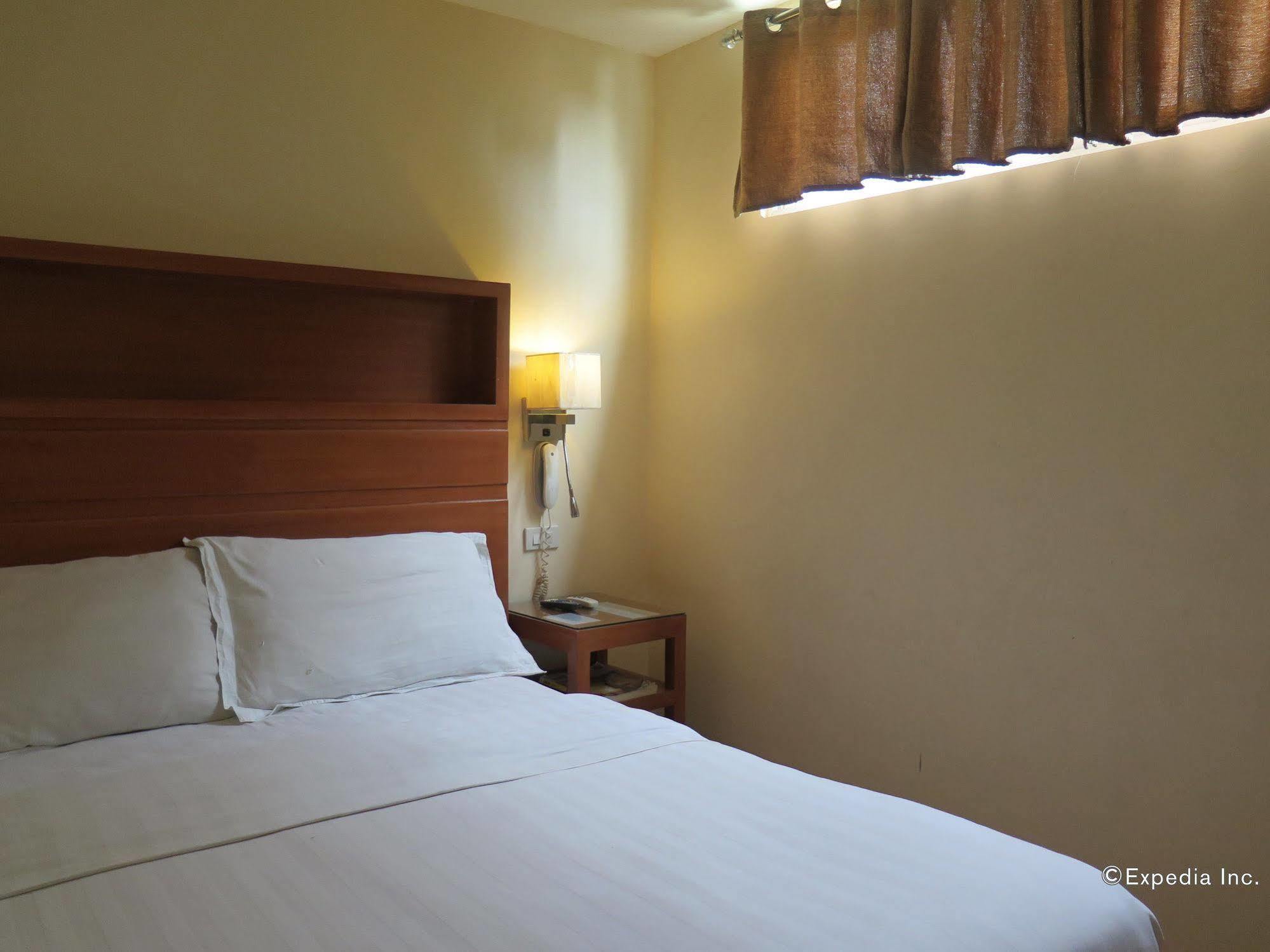 La Gloria Residence Inn Cebu Esterno foto